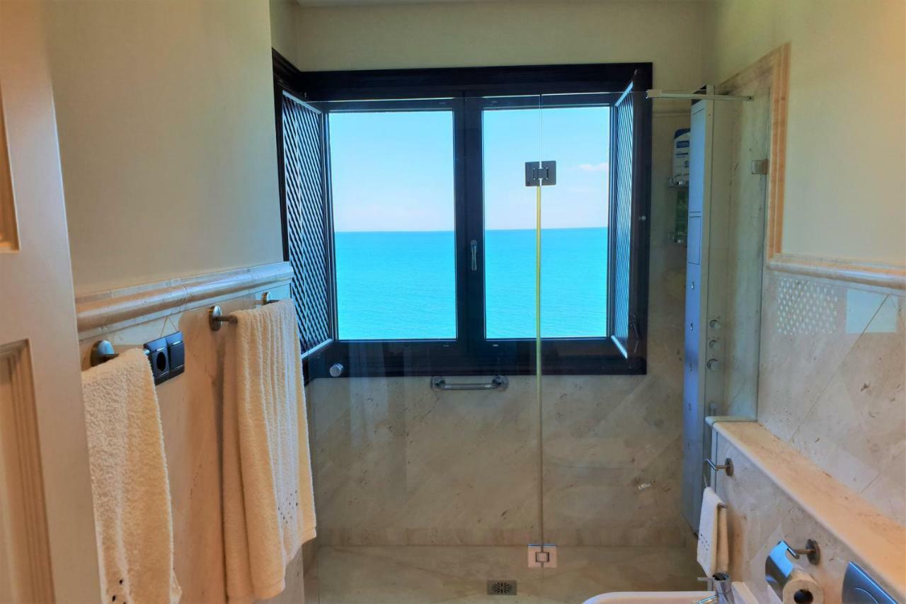 Luxury Apartment Frontal To The Sea In Estepona Doncella Beach Exteriér fotografie