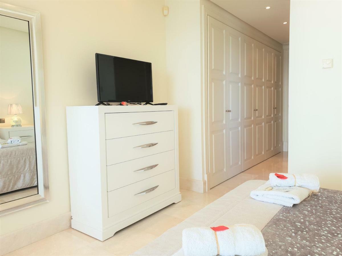 Luxury Apartment Frontal To The Sea In Estepona Doncella Beach Exteriér fotografie
