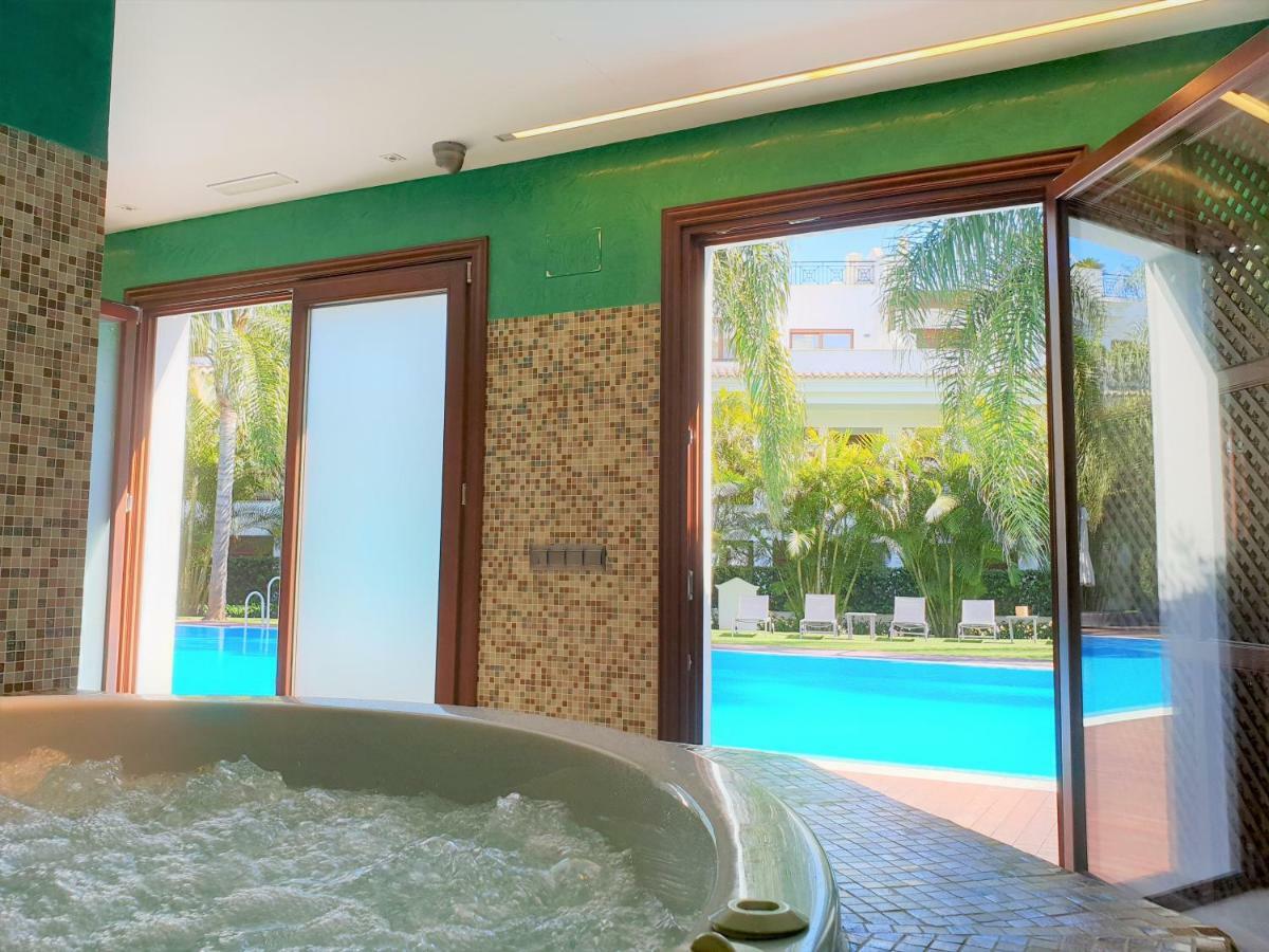 Luxury Apartment Frontal To The Sea In Estepona Doncella Beach Exteriér fotografie